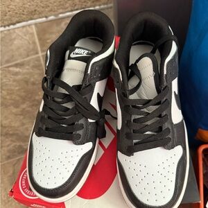 Nike Dual-Tone Black and White Sneakers